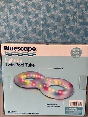 Light-Up Twin Pool Tube in Blue